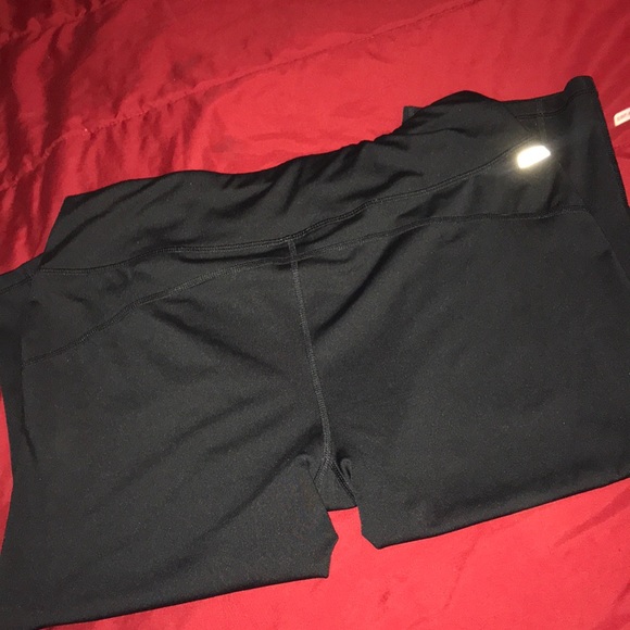 Black knee length leggings - Picture 2 of 2